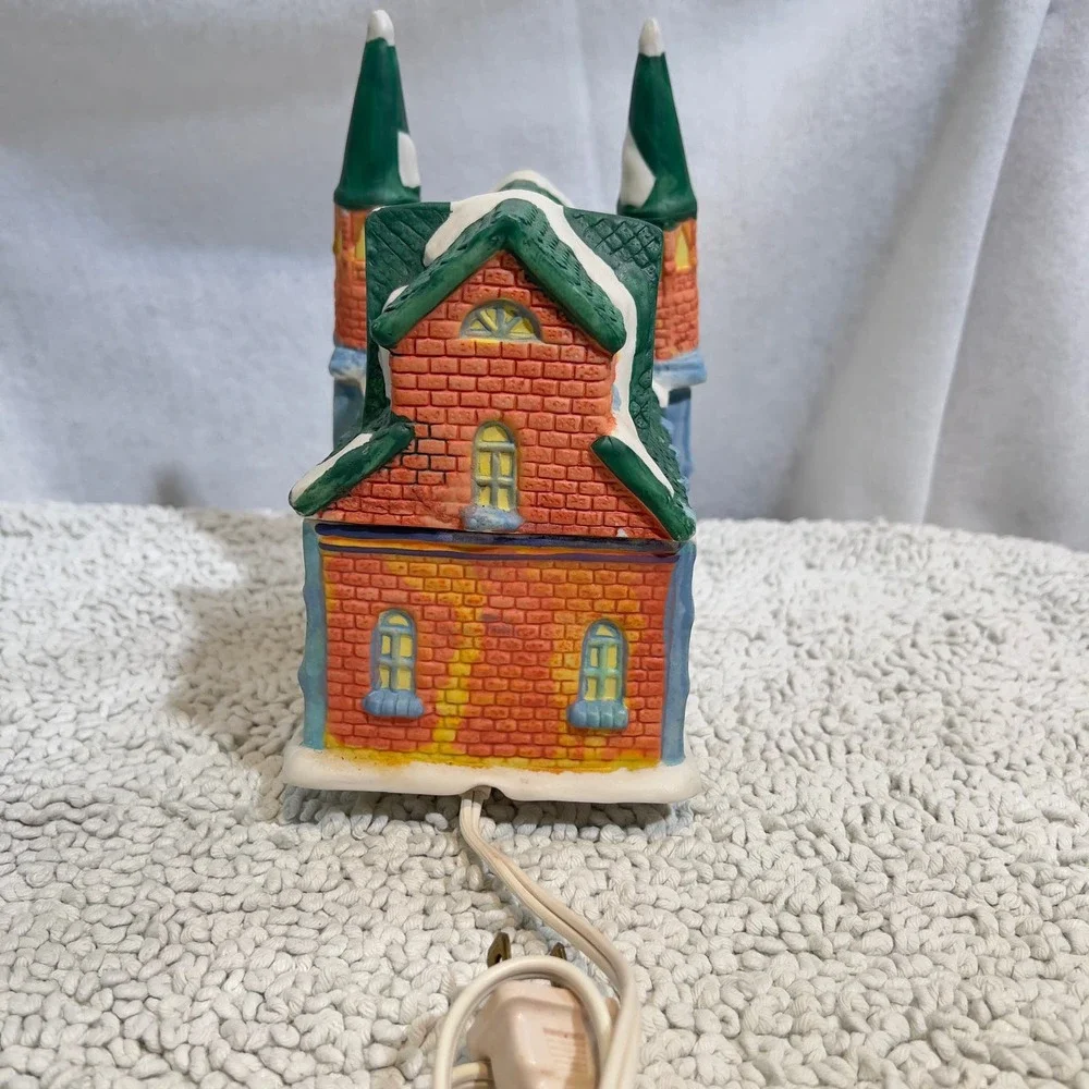 Simmerville Electric Simmering Potpourri Pot Vintage Snow Draped Church Holidays